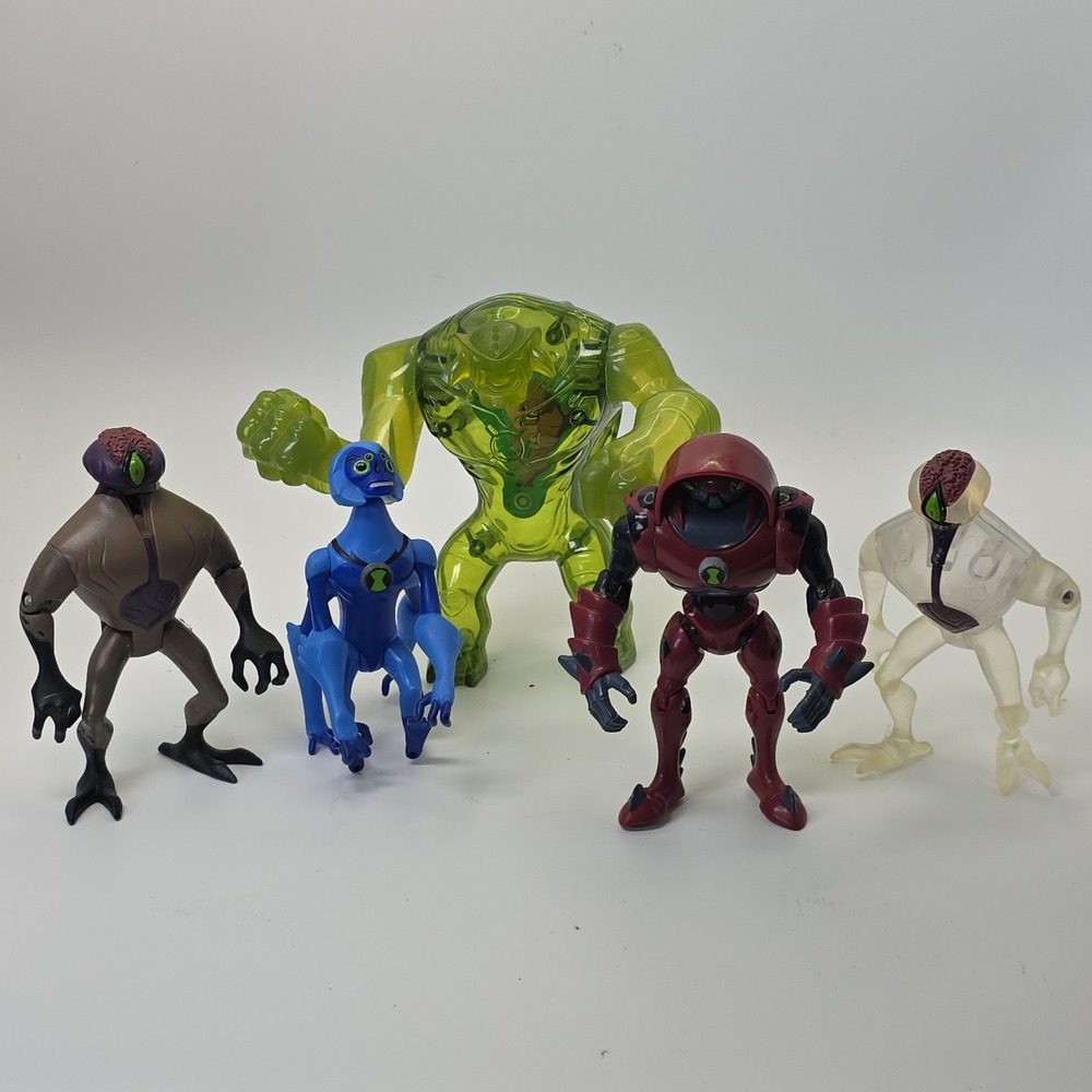 Ben 10 Action Figure Lot Humungousaur Water Hazard Spidermonkey DNAlien Bandai
